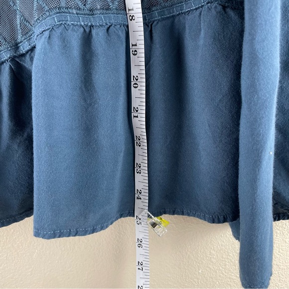 Moon River Mesh Embroidered peasant top size large - Picture 4 of 8